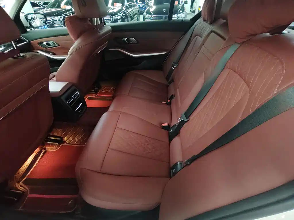 BMW 3 Series — миниатюра 11