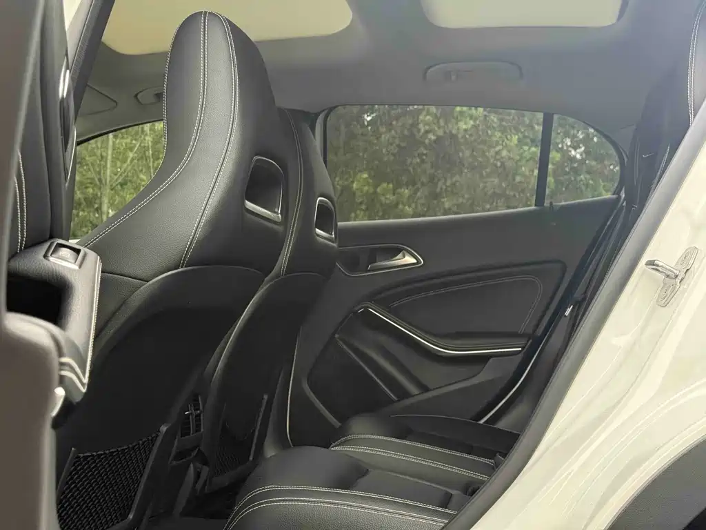 Mercedes-Benz GLA — миниатюра 4