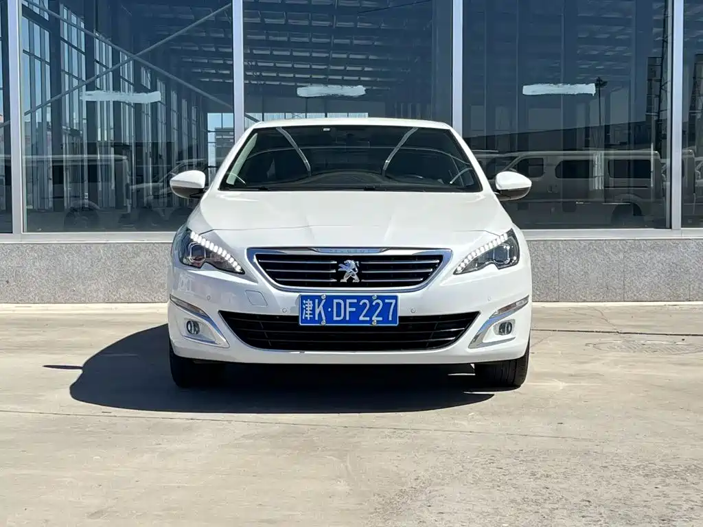 Peugeot 408 — миниатюра 2