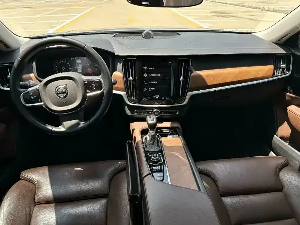 Volvo S90 — миниатюра 7