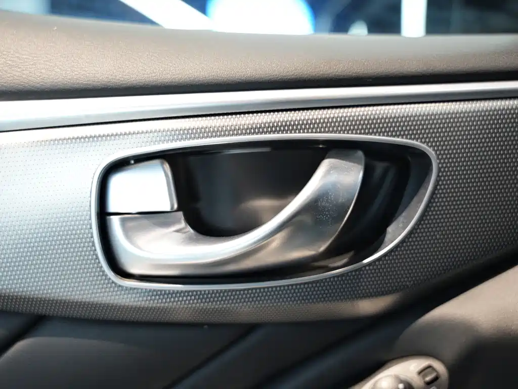 Infiniti Q50L — миниатюра 11