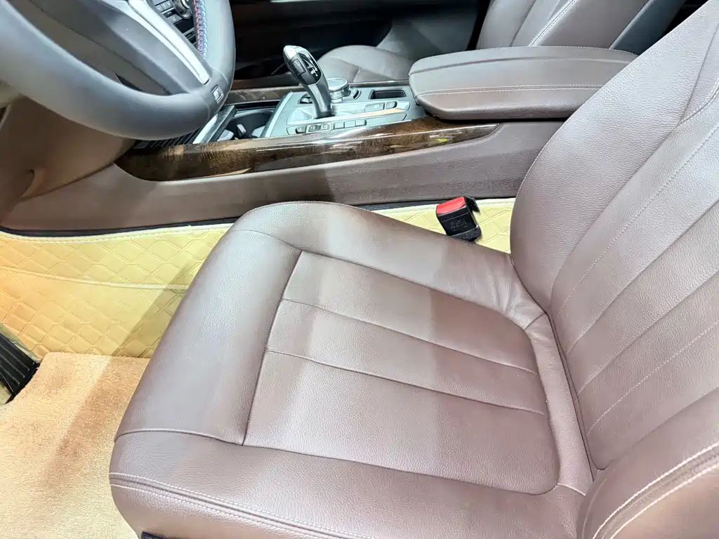 BMW X5 (Import) — миниатюра 17