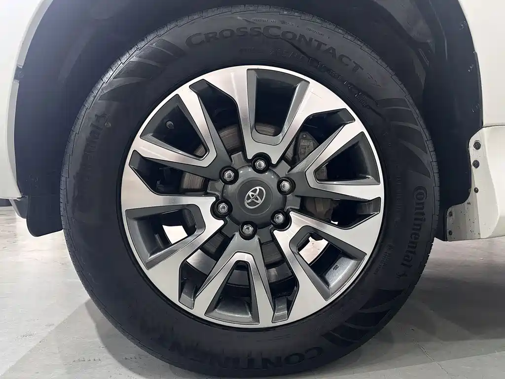 Toyota Prado (Import) — миниатюра 9