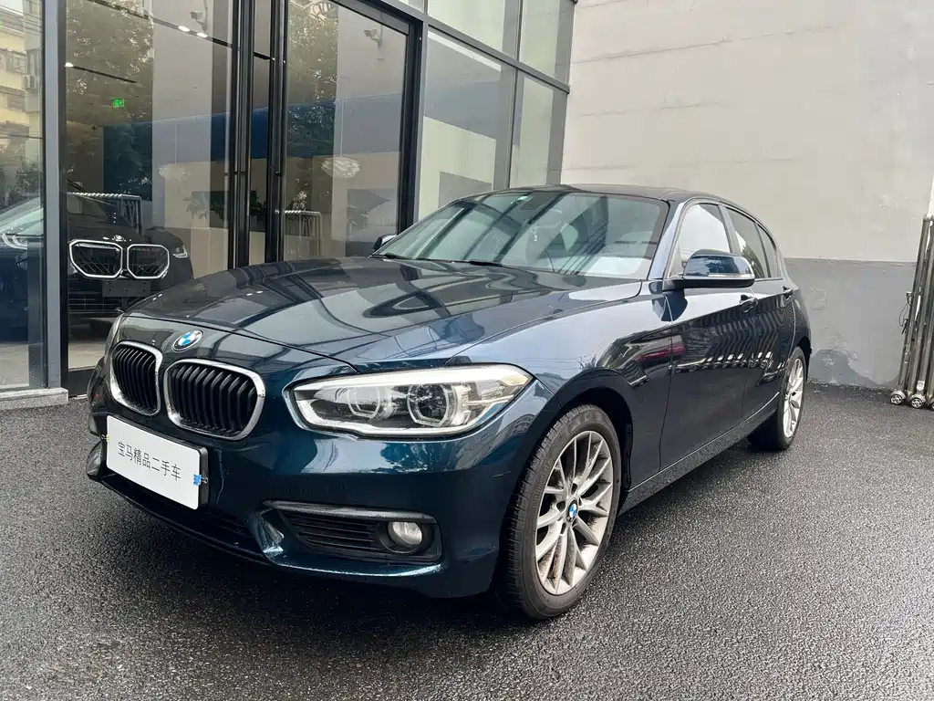 BMW 1 SERIES