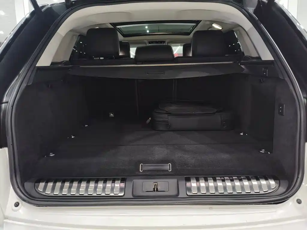 Land Rover Sport PHEV — миниатюра 16