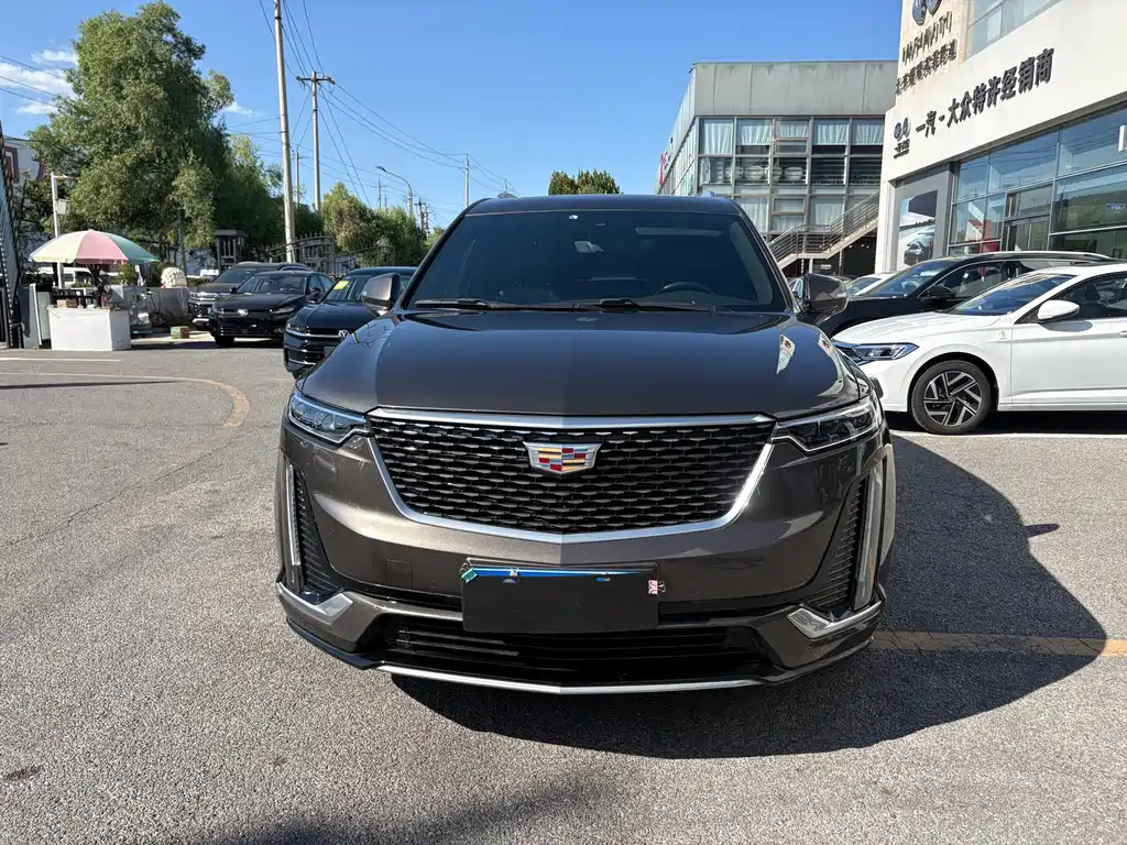 Cadillac XT6 — миниатюра 2