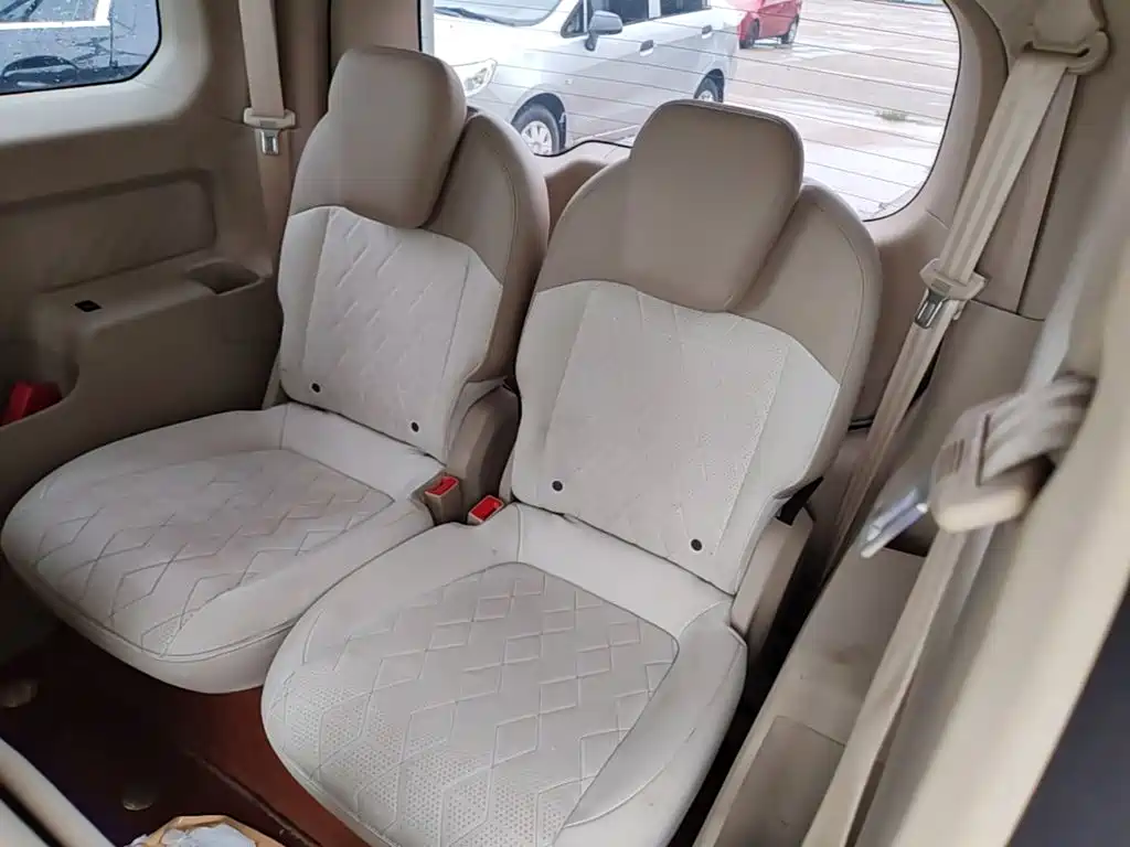 Baojun KiWi EV — миниатюра 17