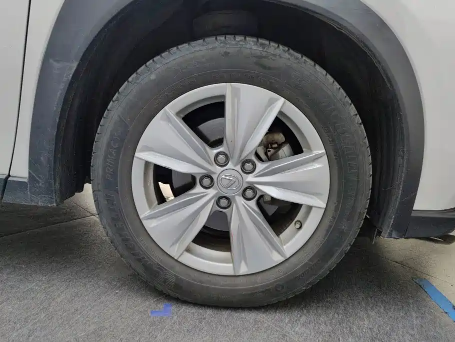 Lexus UX — миниатюра 6