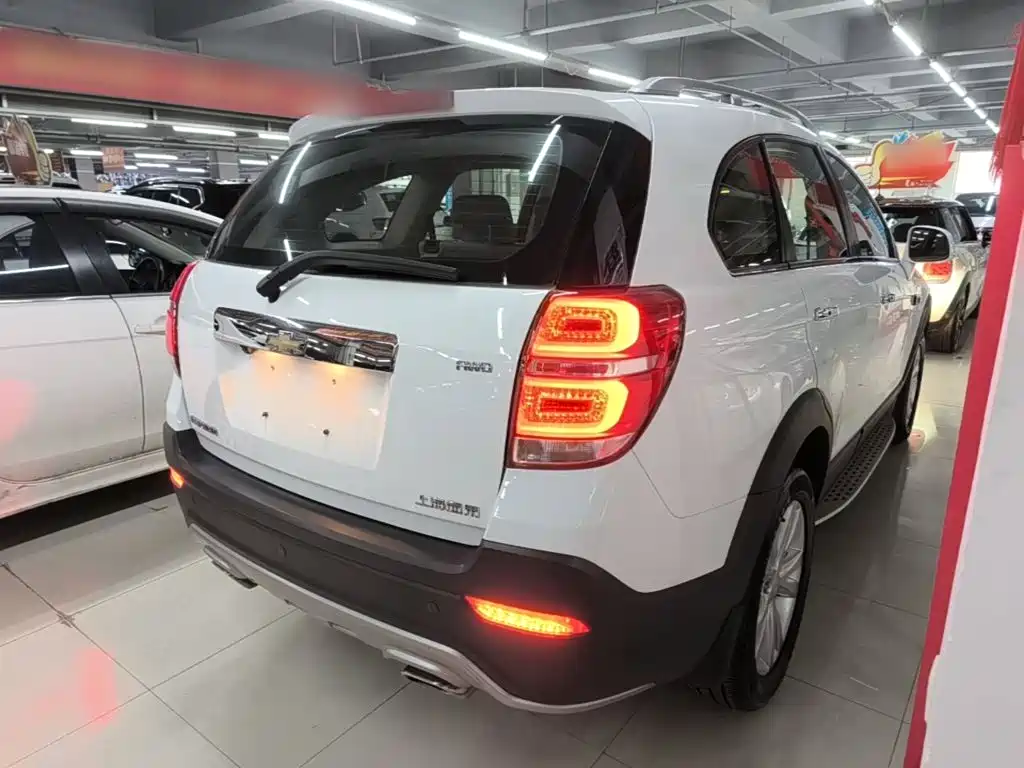 Chevrolet Captiva — миниатюра 7