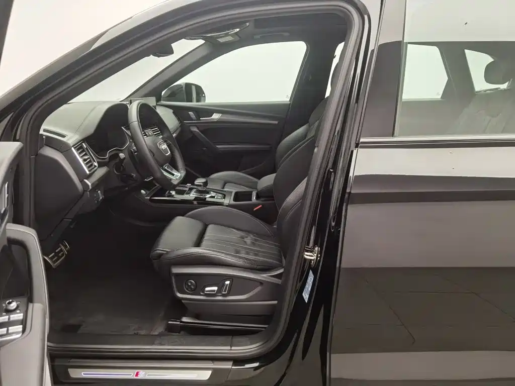 Audi Q5L — миниатюра 10
