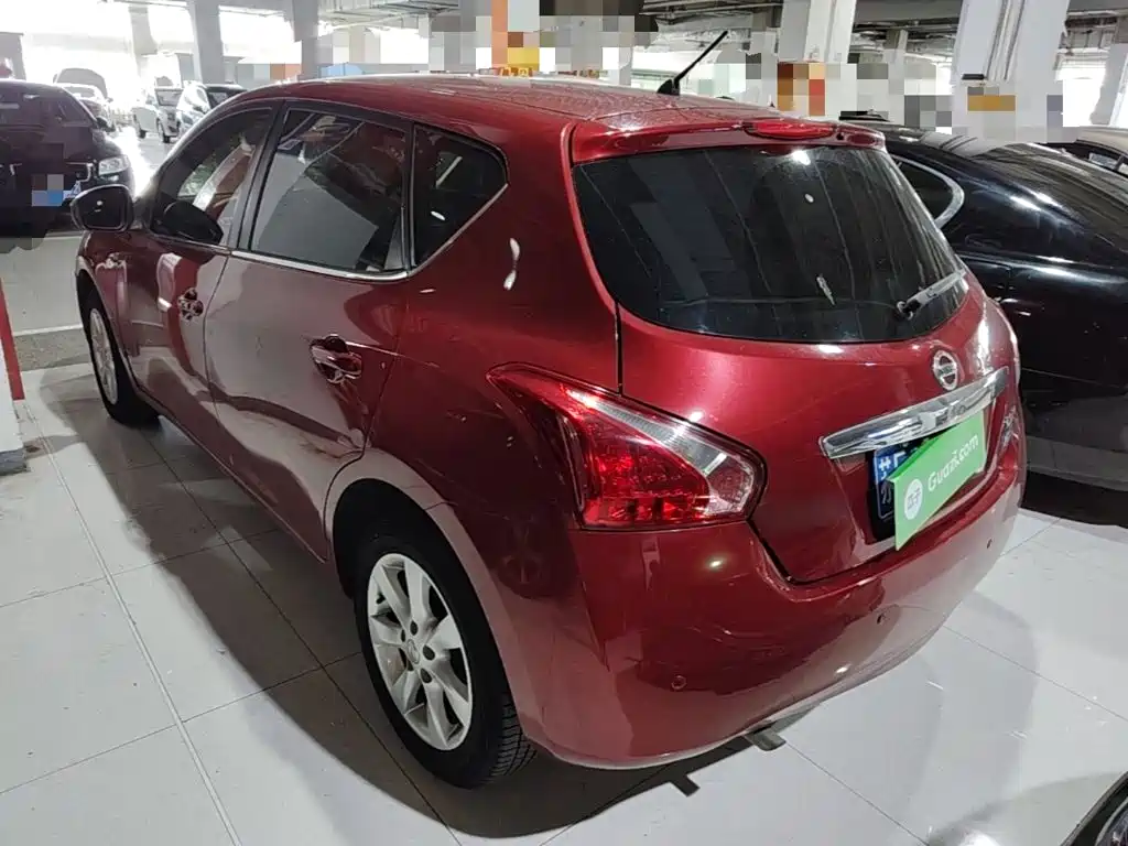 Nissan Tiida — миниатюра 5