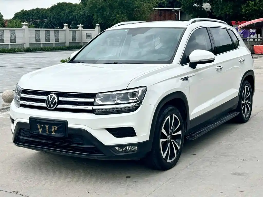 Volkswagen Tharu