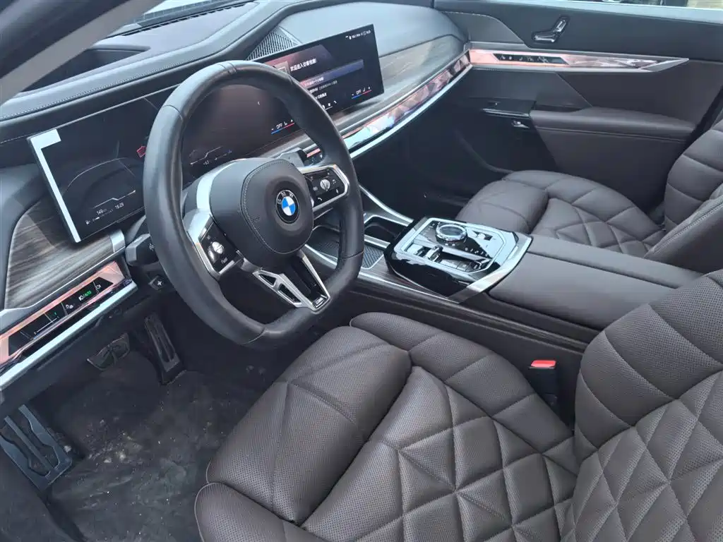 BMW 7 SERIES