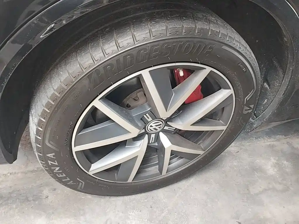 Volkswagen Touareg — миниатюра 23