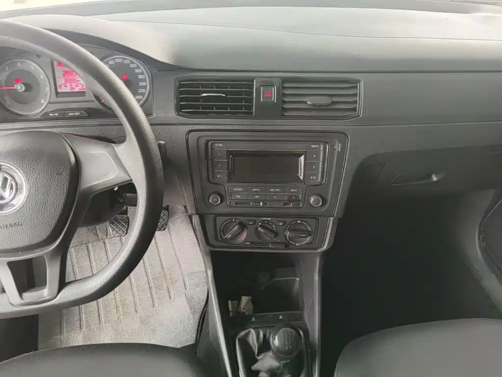 Volkswagen Santana — миниатюра 13