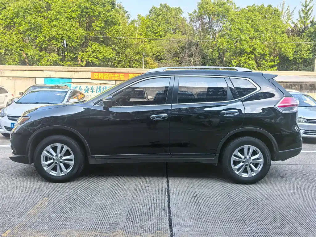 Nissan X-Trail — миниатюра 3