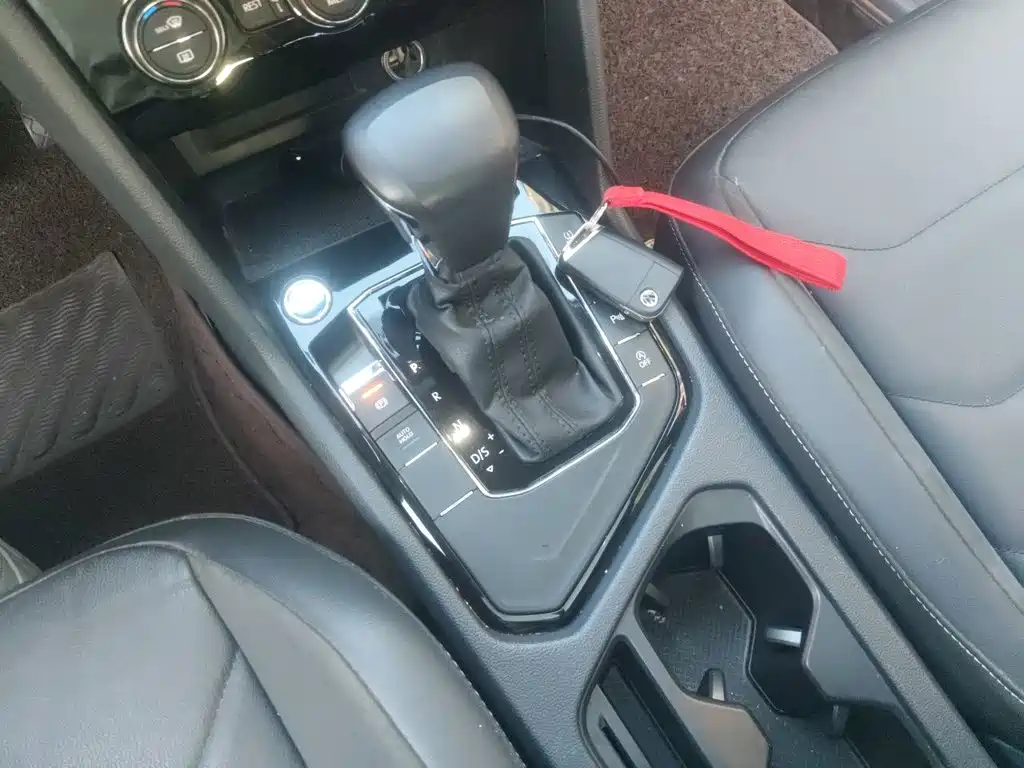 Volkswagen Tiguan L — миниатюра 15