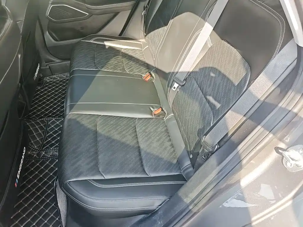 Geely Emgrand — миниатюра 17