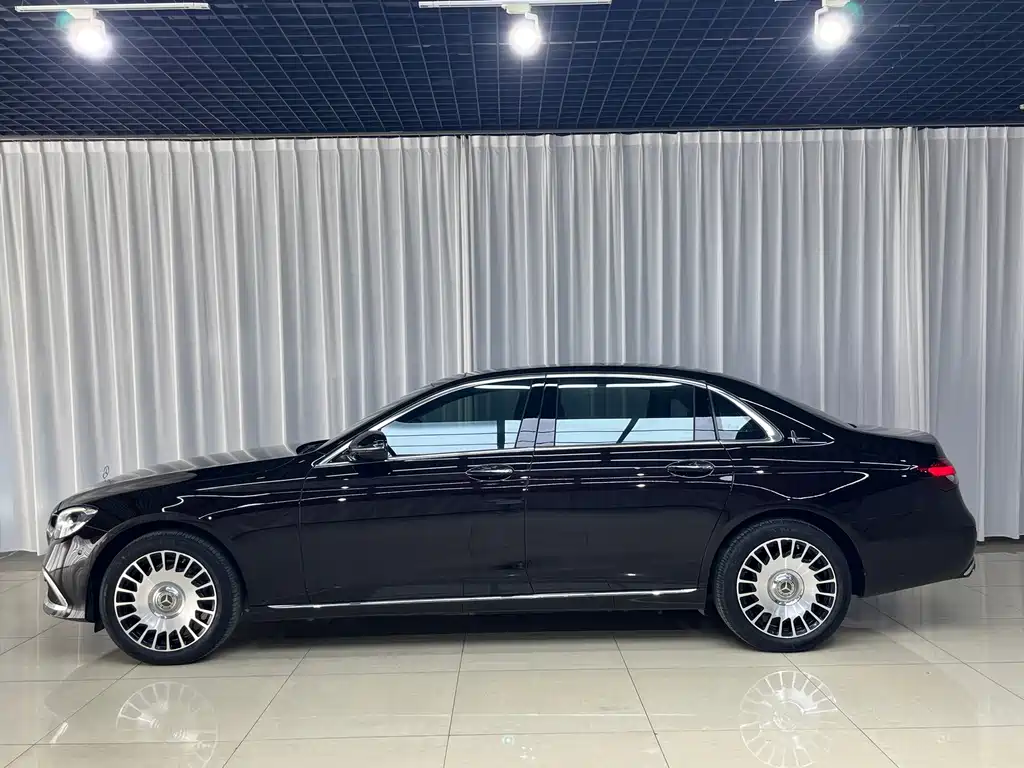 Mercedes-Benz E-Class — миниатюра 4