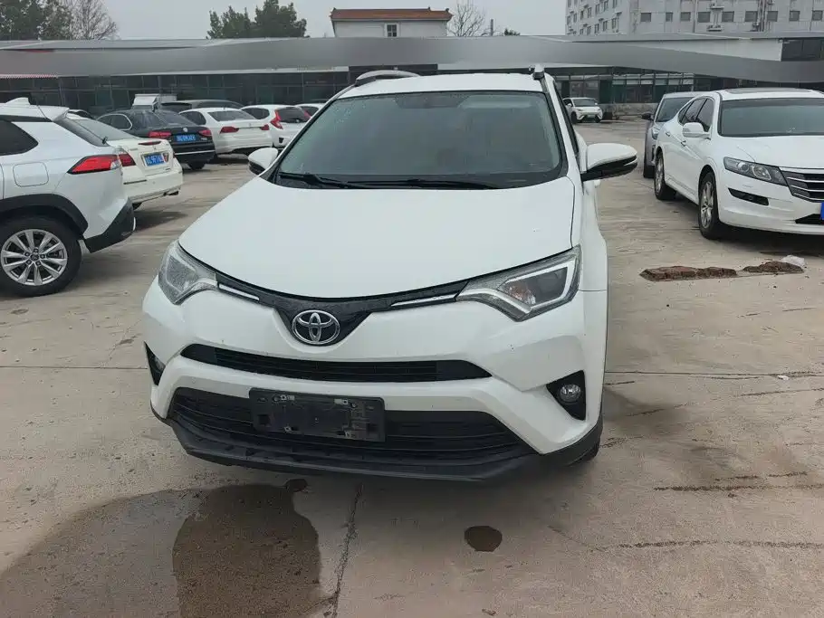 Toyota RAV4 — миниатюра 2