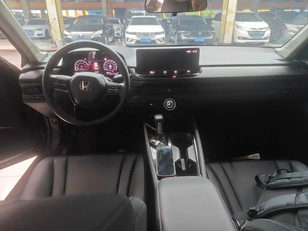 Honda Accord — миниатюра 10