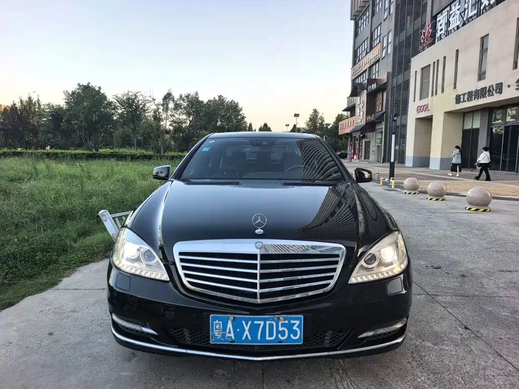 Mercedes-Benz S-Class — миниатюра 2