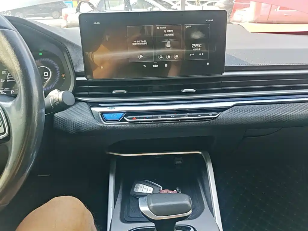 Geely Emgrand — миниатюра 13