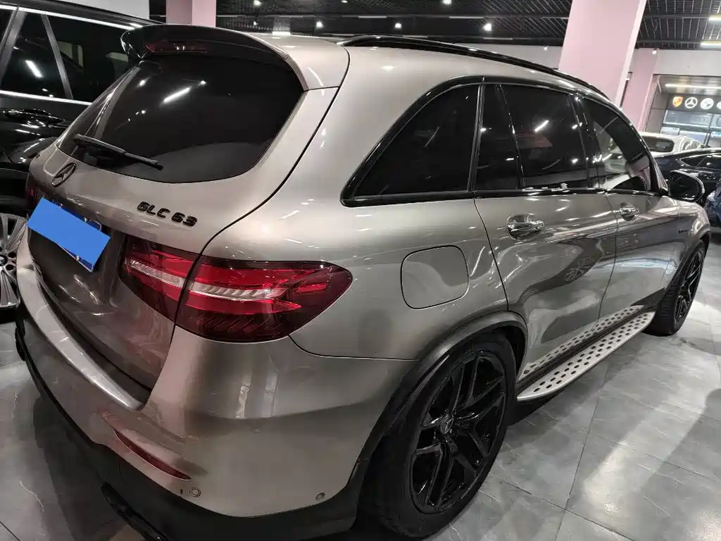 MERCEDES-BENZ GLC AMG