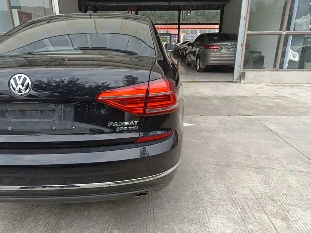 Volkswagen Passat — миниатюра 8