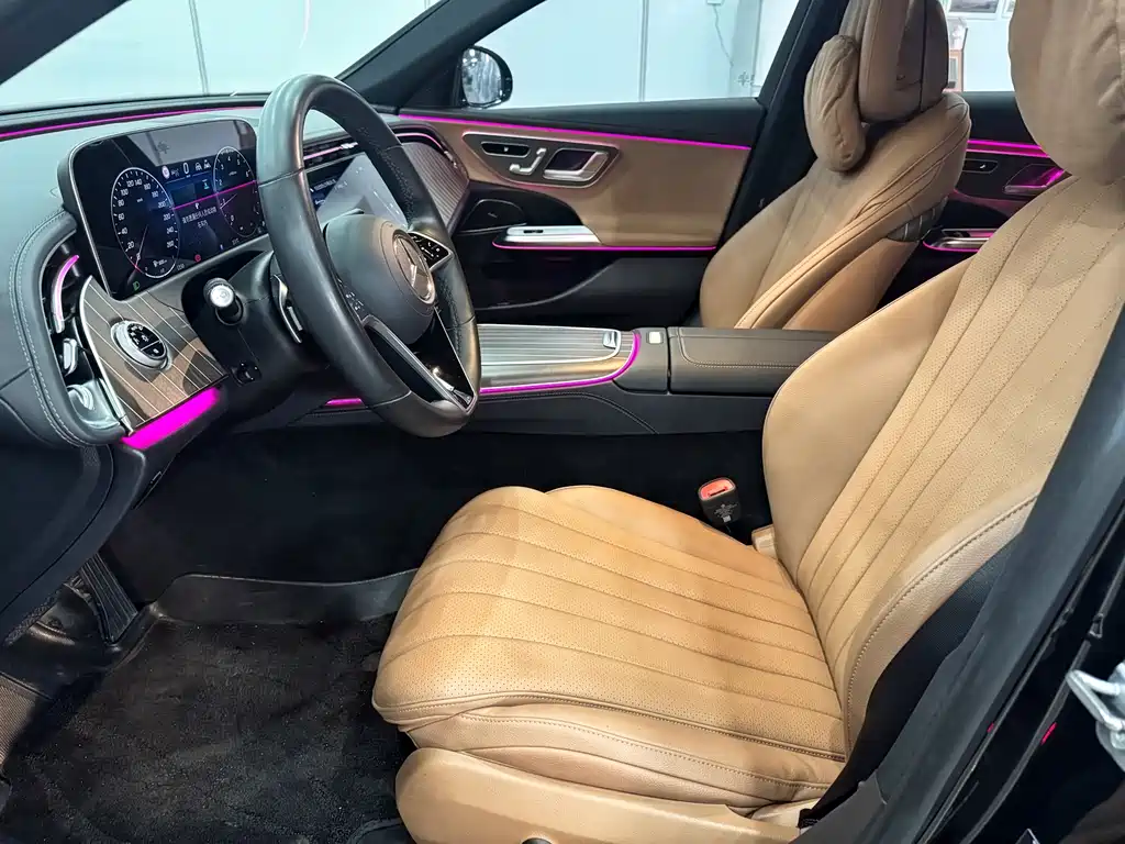 Mercedes-Benz E-Class — миниатюра 8