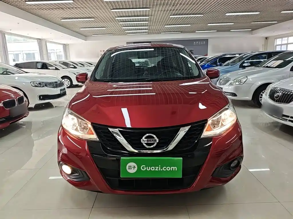 Nissan Tiida — миниатюра 3