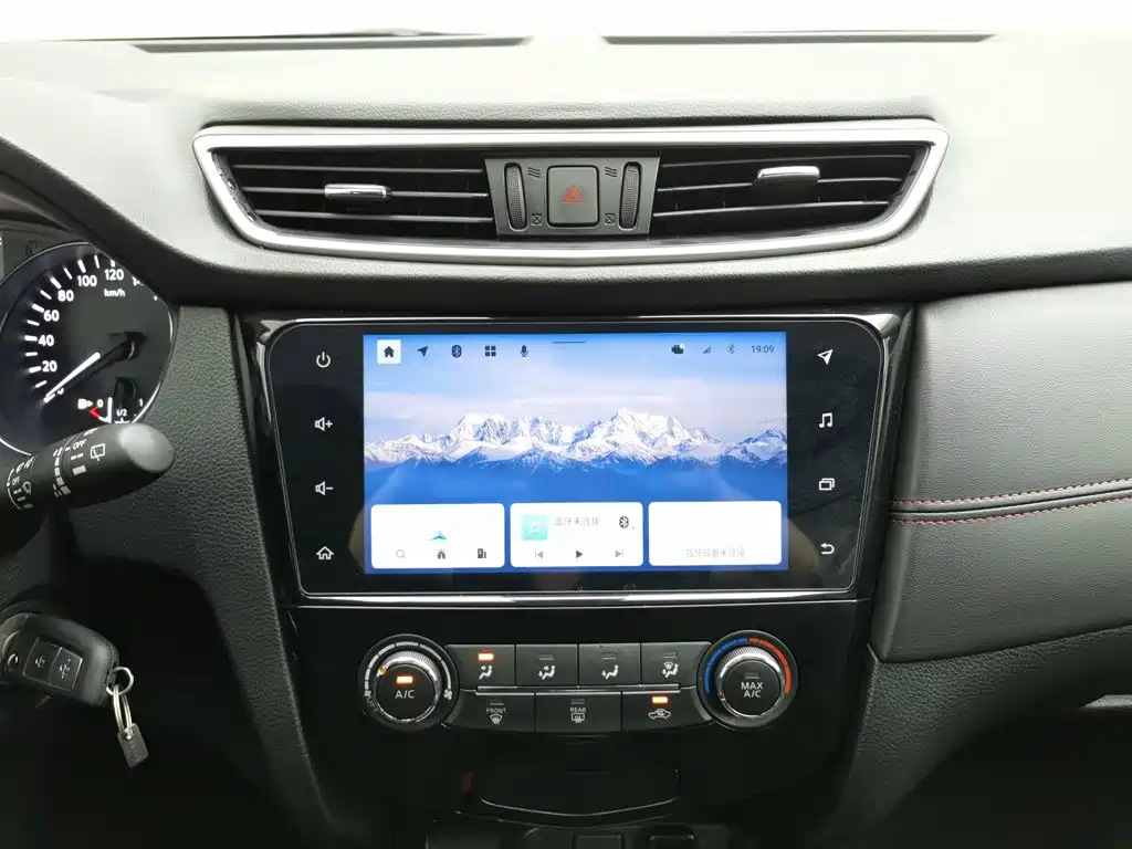 Nissan Qashqai — миниатюра 12