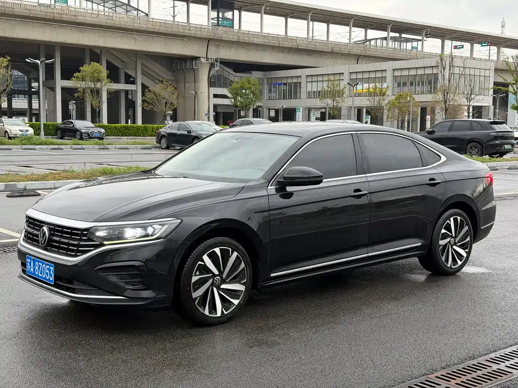 Volkswagen Passat 2022