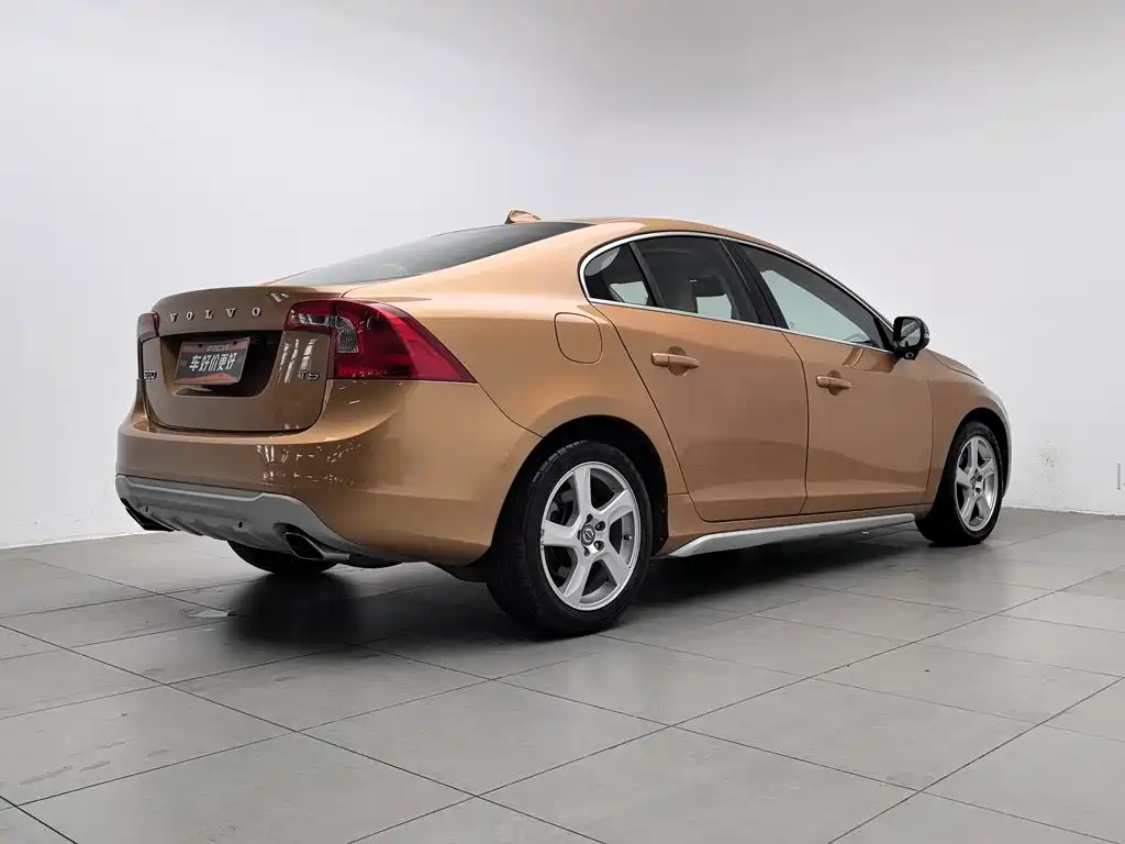 Volvo S60 (Import) — миниатюра 2