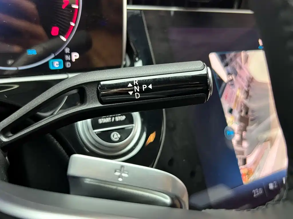 Mercedes-Benz E-Class — миниатюра 23