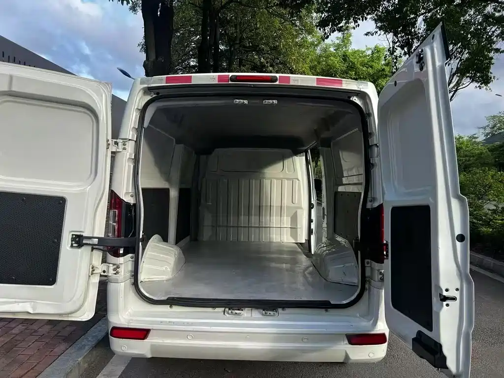 Geely Shuailing — миниатюра 7