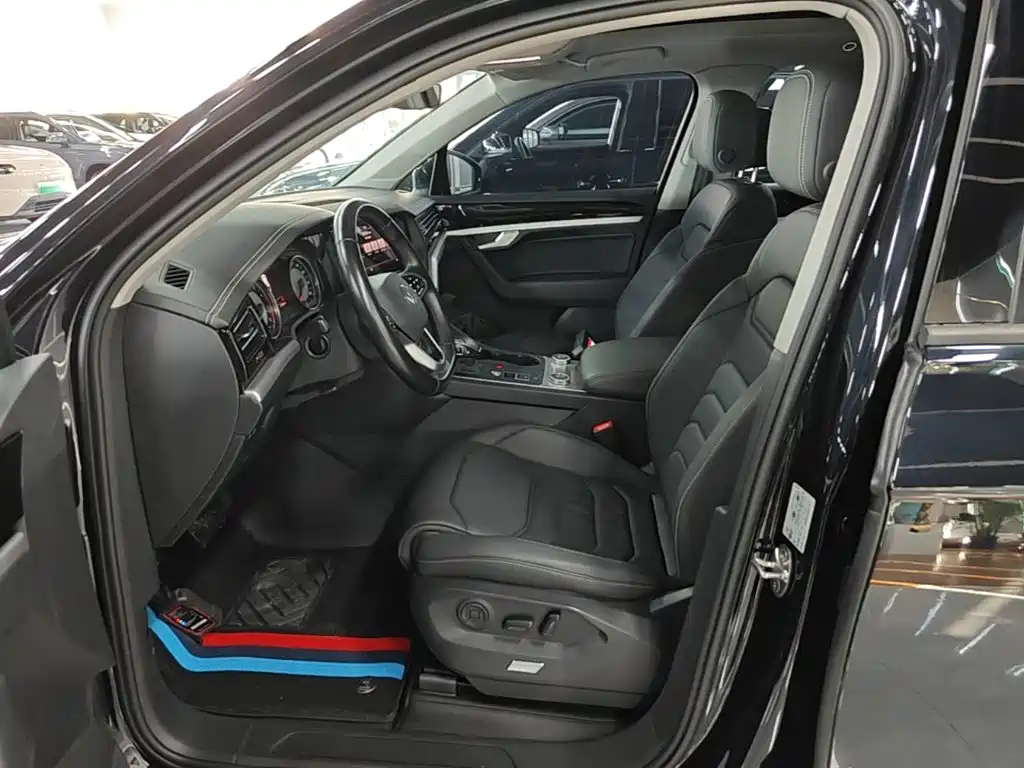 Volkswagen Touareg — миниатюра 16