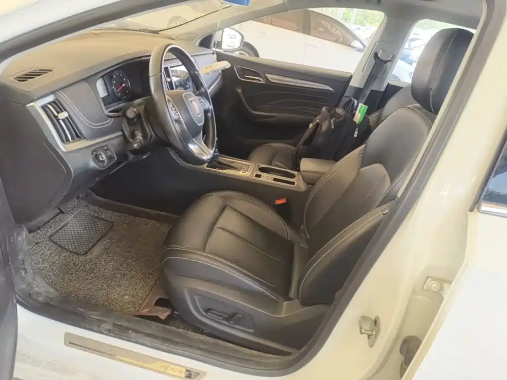 Roewe i6 Classic — миниатюра 15