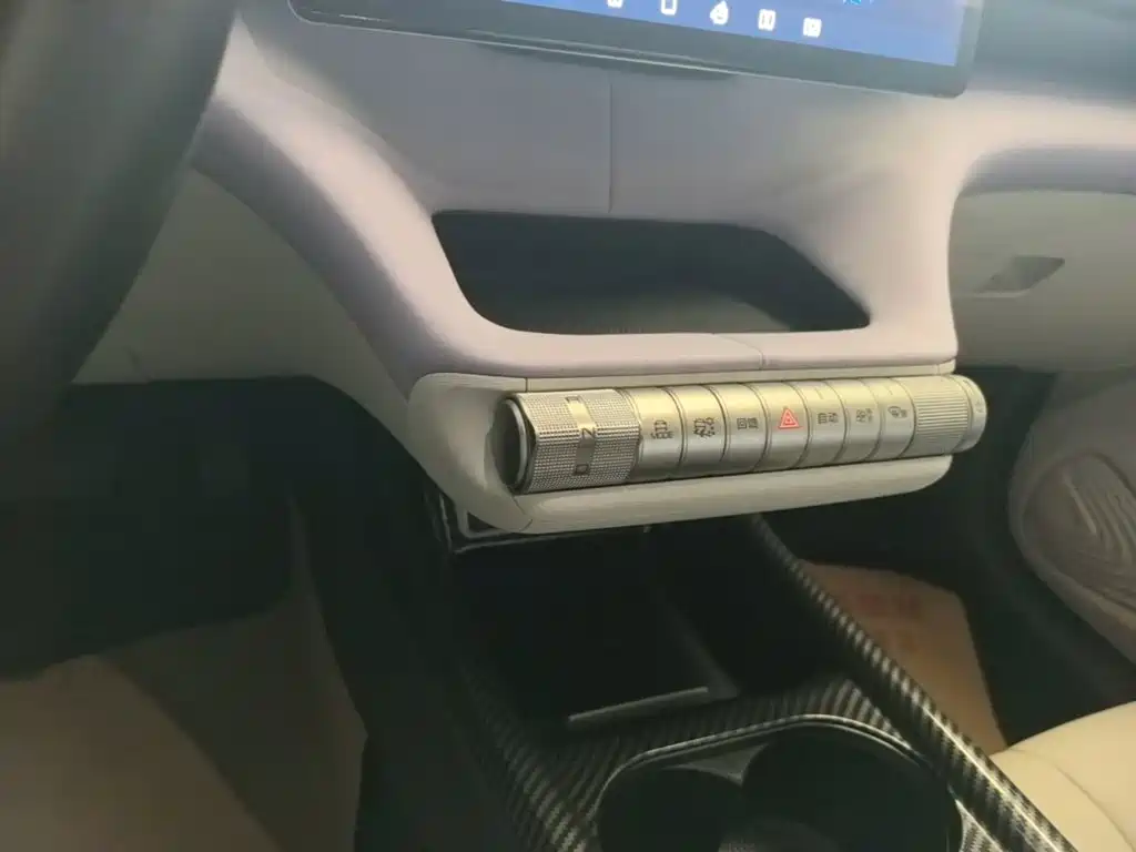 BYD Dolphin — миниатюра 14