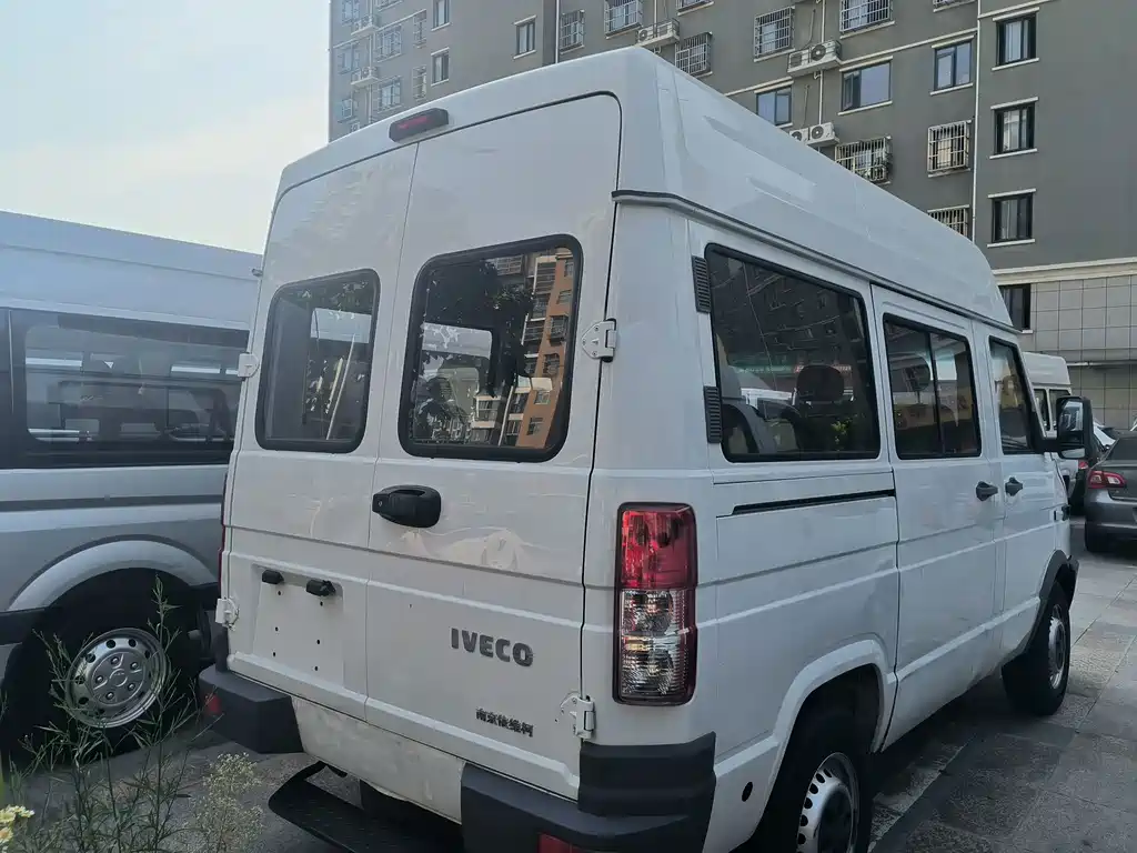 IVECO Daily — миниатюра 7