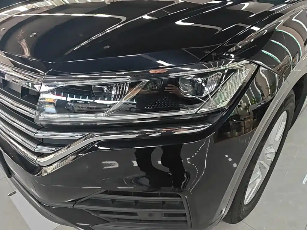 Volkswagen Touareg — миниатюра 24
