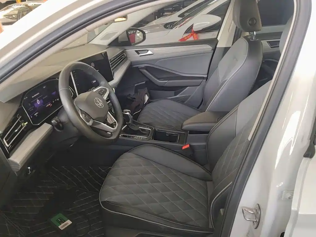 Volkswagen Sagitar — миниатюра 15