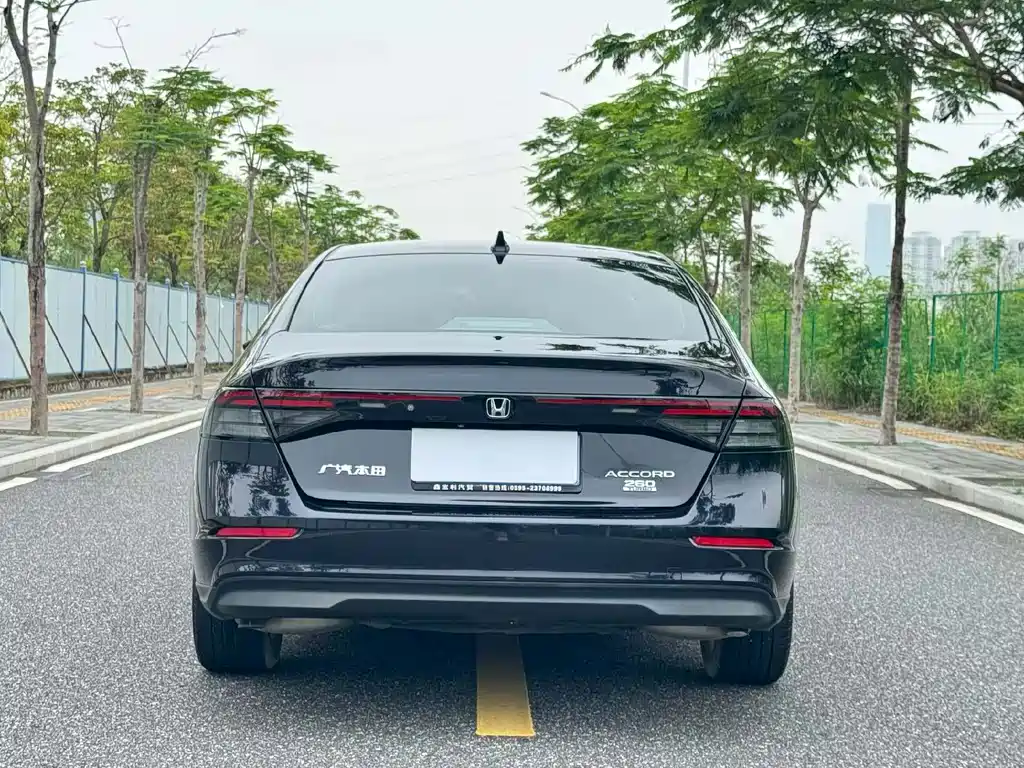 Honda Accord — миниатюра 8