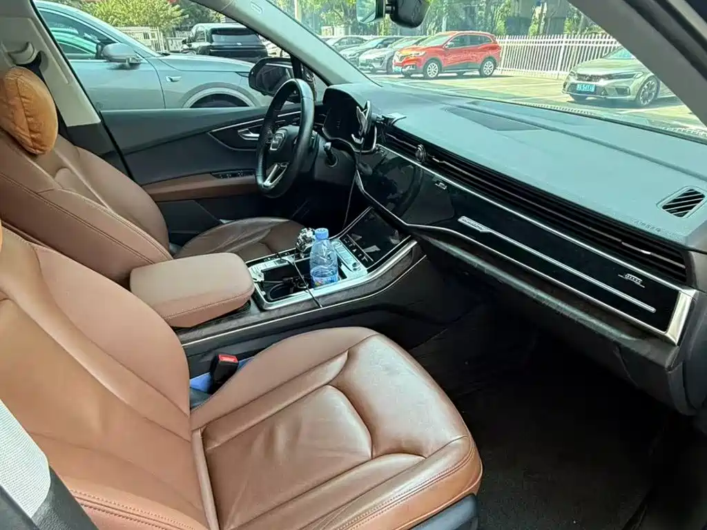 Audi Q7 — миниатюра 3