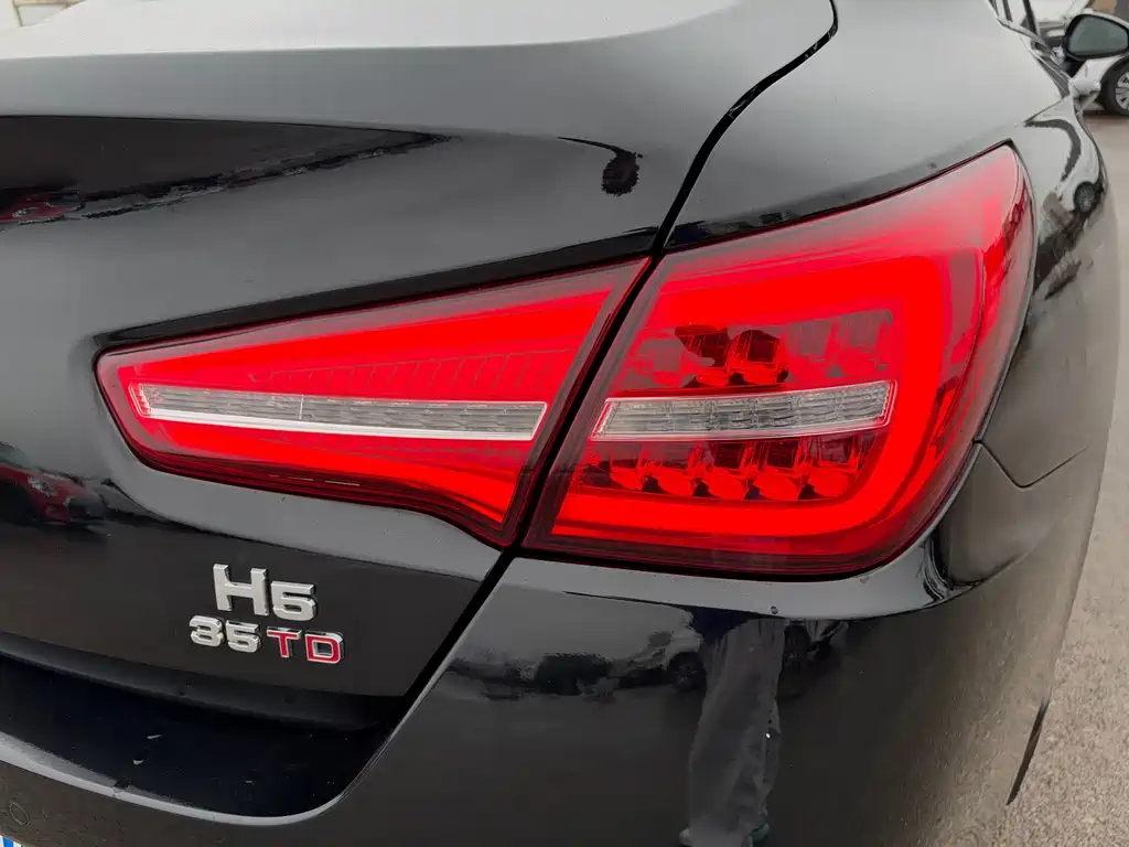 Hongqi Hongqi H5 — миниатюра 21