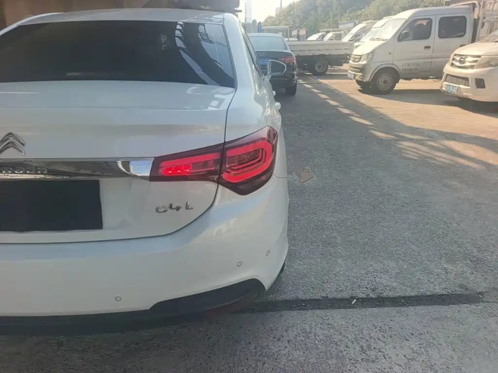 Citroen C4L — миниатюра 8