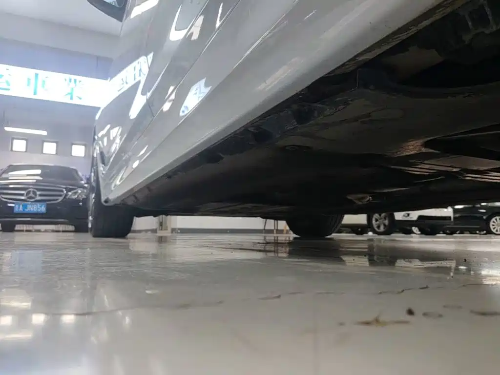 BMW 5 Series — миниатюра 22