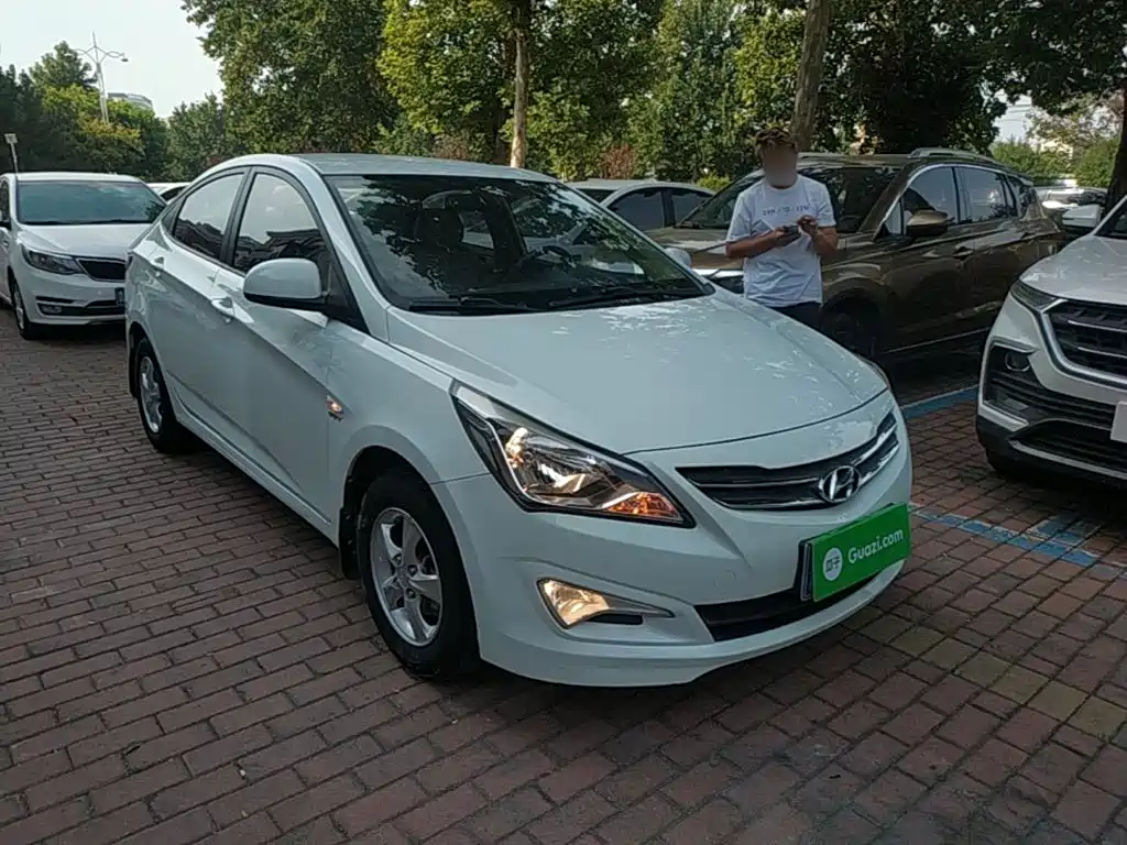 Hyundai Verna — миниатюра 4