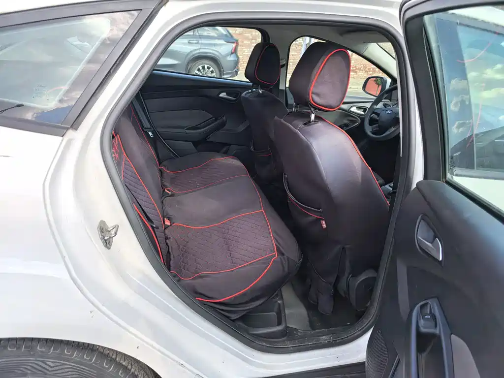 Ford Focus — миниатюра 6