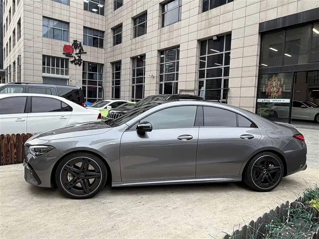 MERCEDES-BENZ CLA AMG
